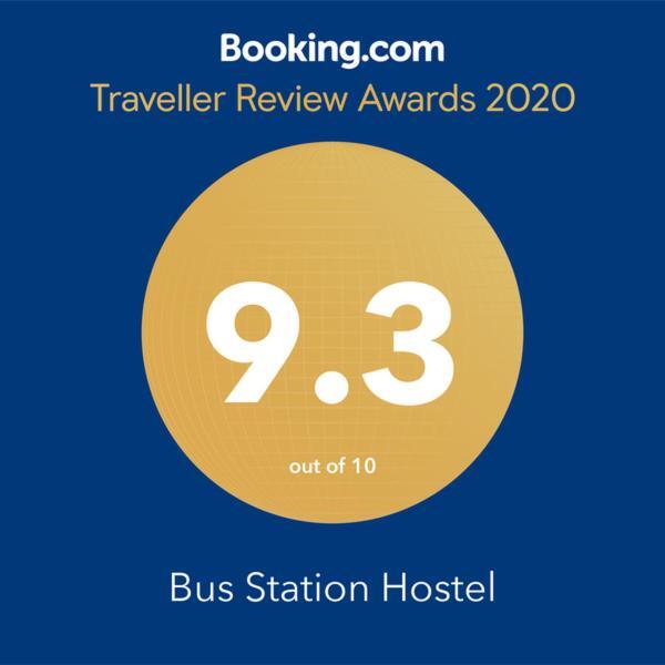 Bus Station Hostel Pristina Exteriör bild